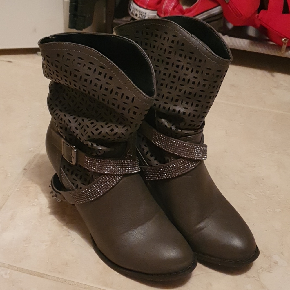 Studded slouch boots